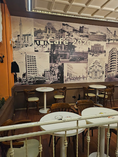 Interijer Caffe bara 2020 s riječkim zidnim motivima